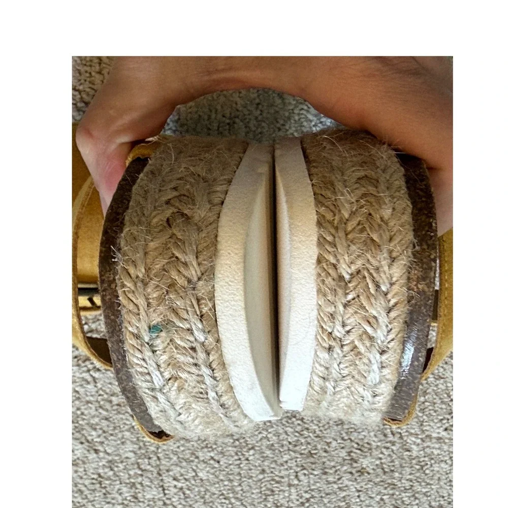 Universal Thread Mustard Yellow Espadrille Platform Sandals Womens Size 7 Buckle